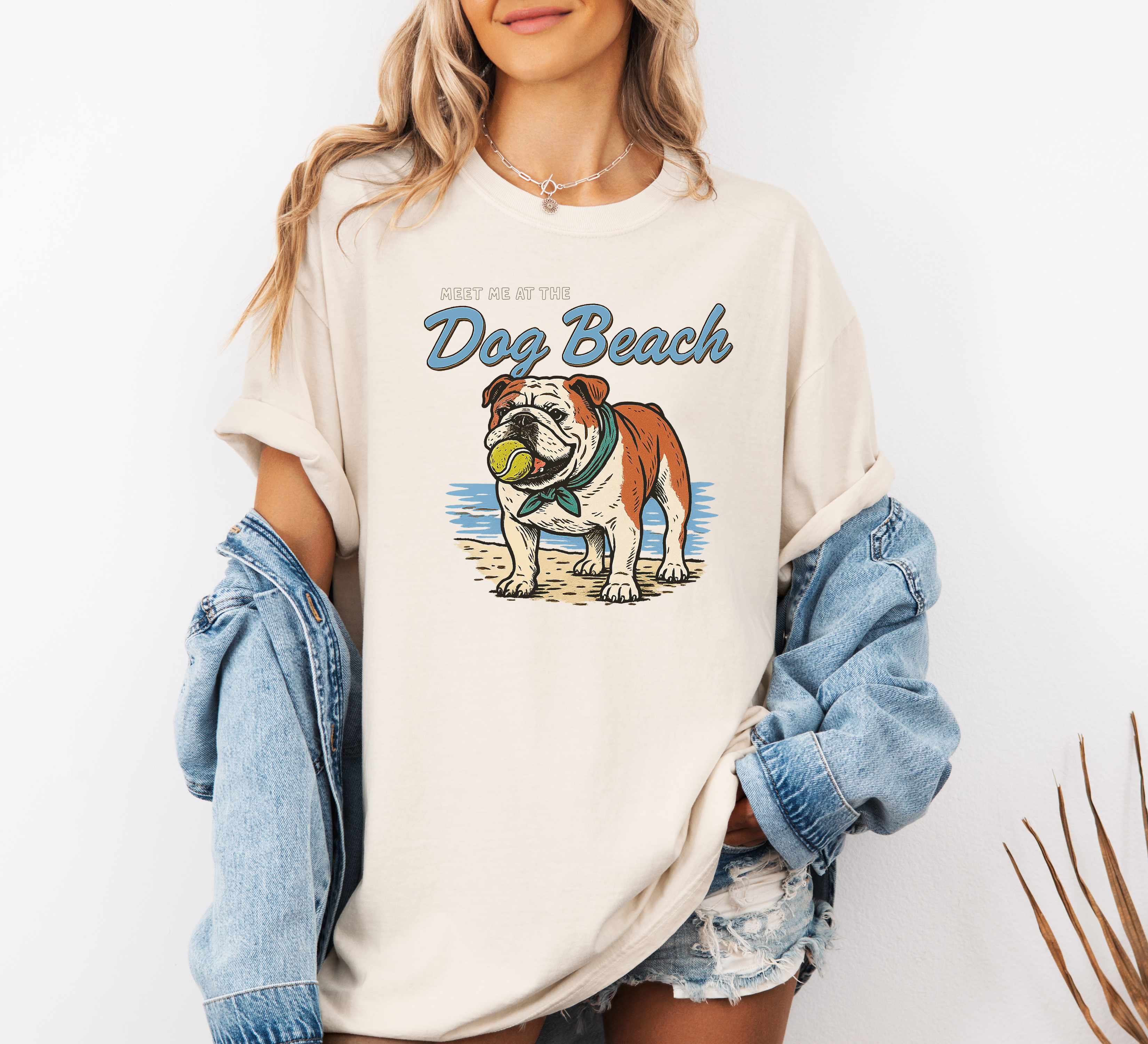 L_meet_dog_beach_-bulldog_-_natural.png